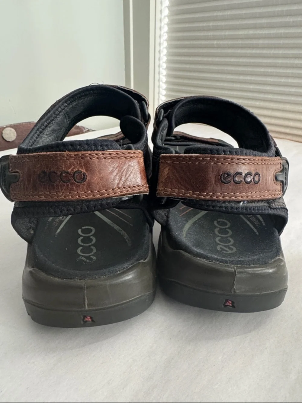 Ecco Yukatan Brown Leather Comfort Hiking Sandals Mens 11 outdoors Hiking